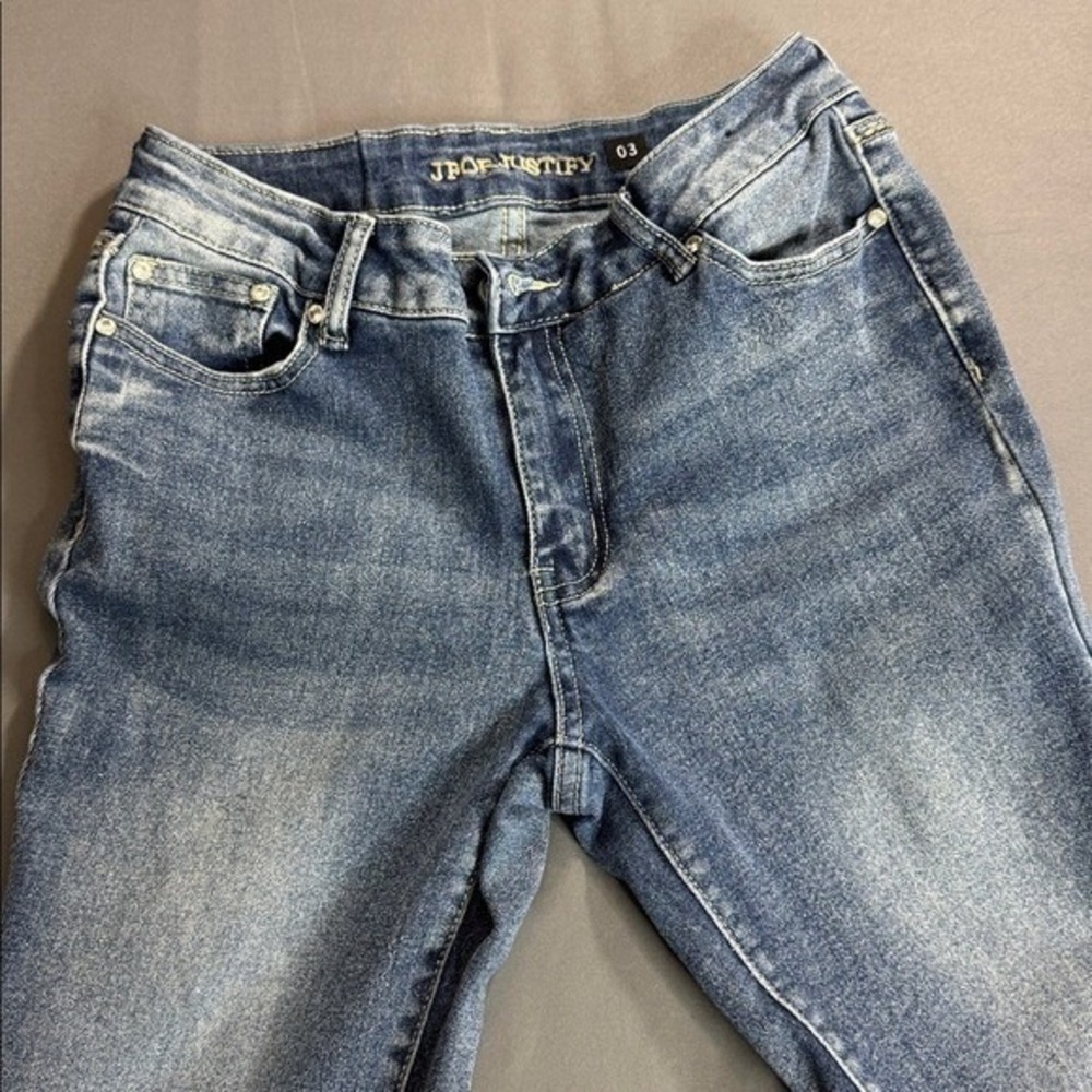 J For Justify Butterfly‎ Embroidered Bootcut Jeans Medium Wash Blue Size 3 03 - Picture 12 of 14